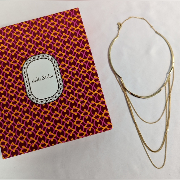 Stella & Dot - Drape Collar Necklace Gold - display piece - Picture 2 of 8